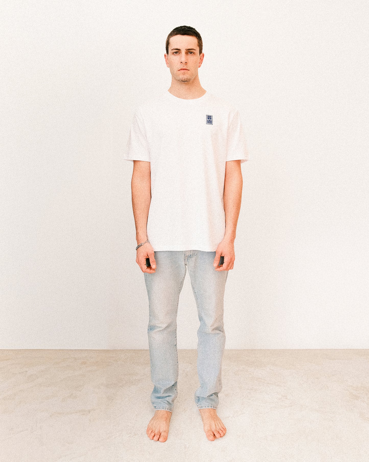 Camiseta Bauhaus I バウハウス blanca