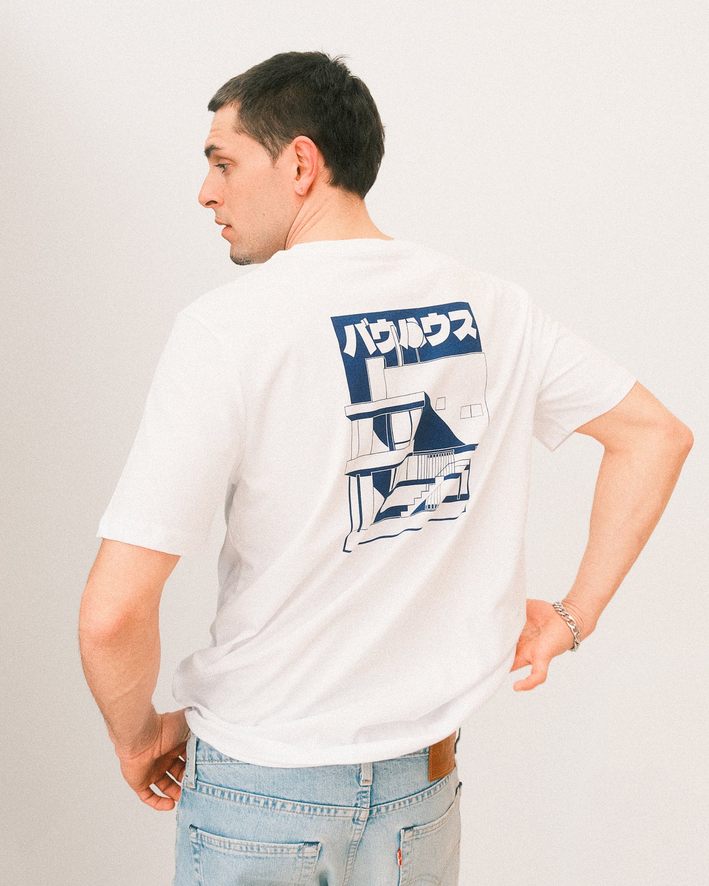 Camiseta Bauhaus I バウハウス blanca